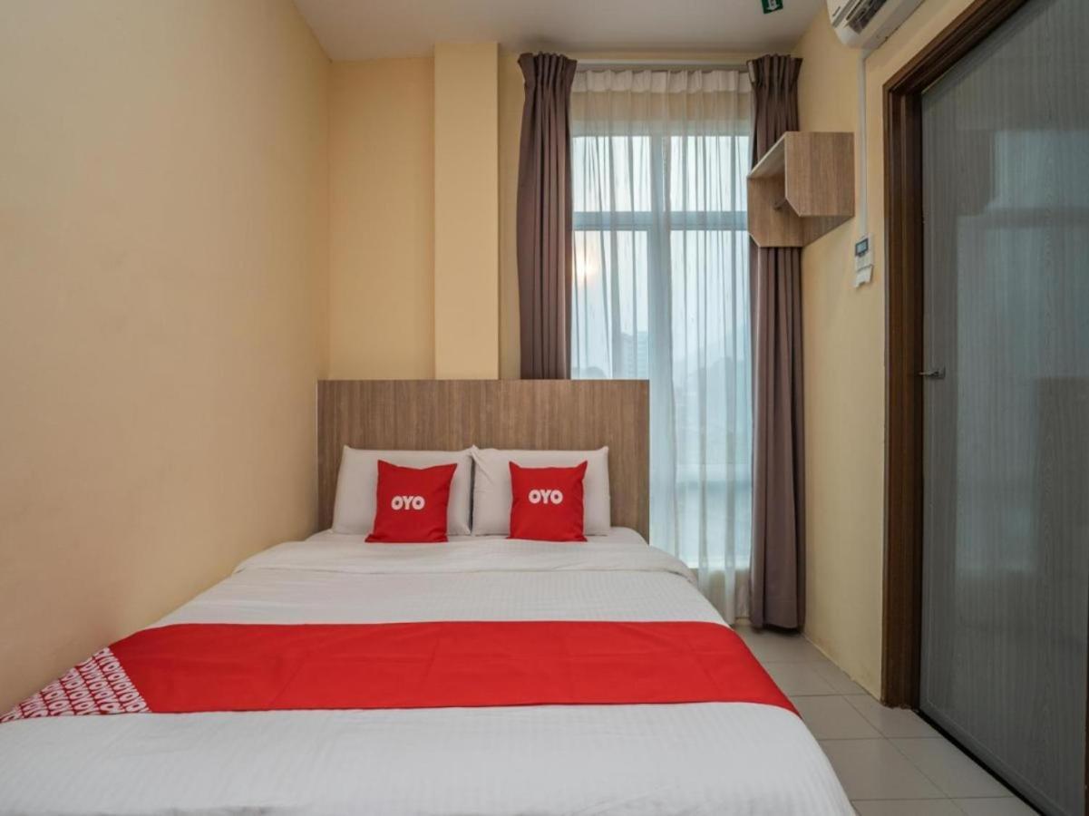 Hotel The Island Pekan Pangkor Exterior photo