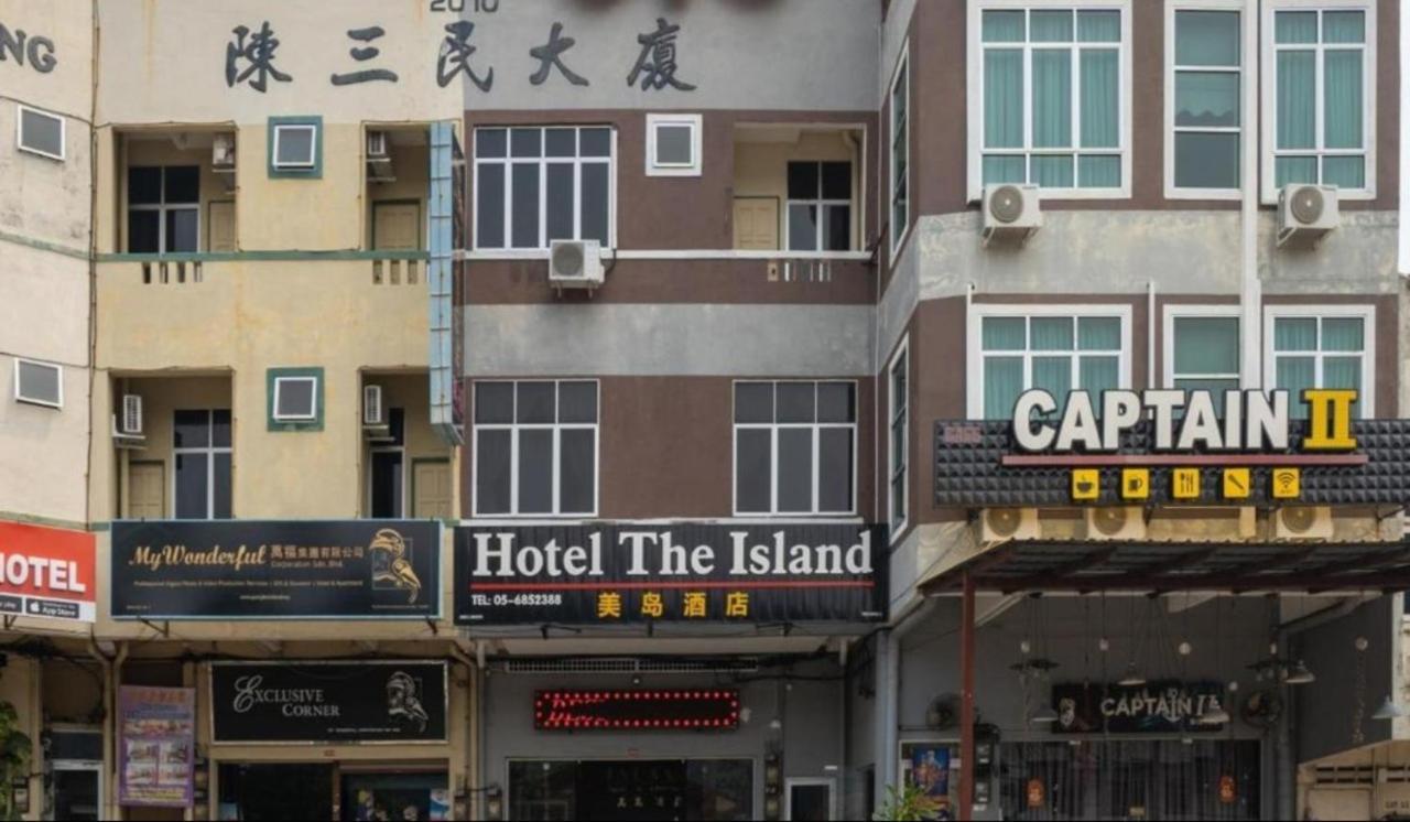 Hotel The Island Pekan Pangkor Exterior photo